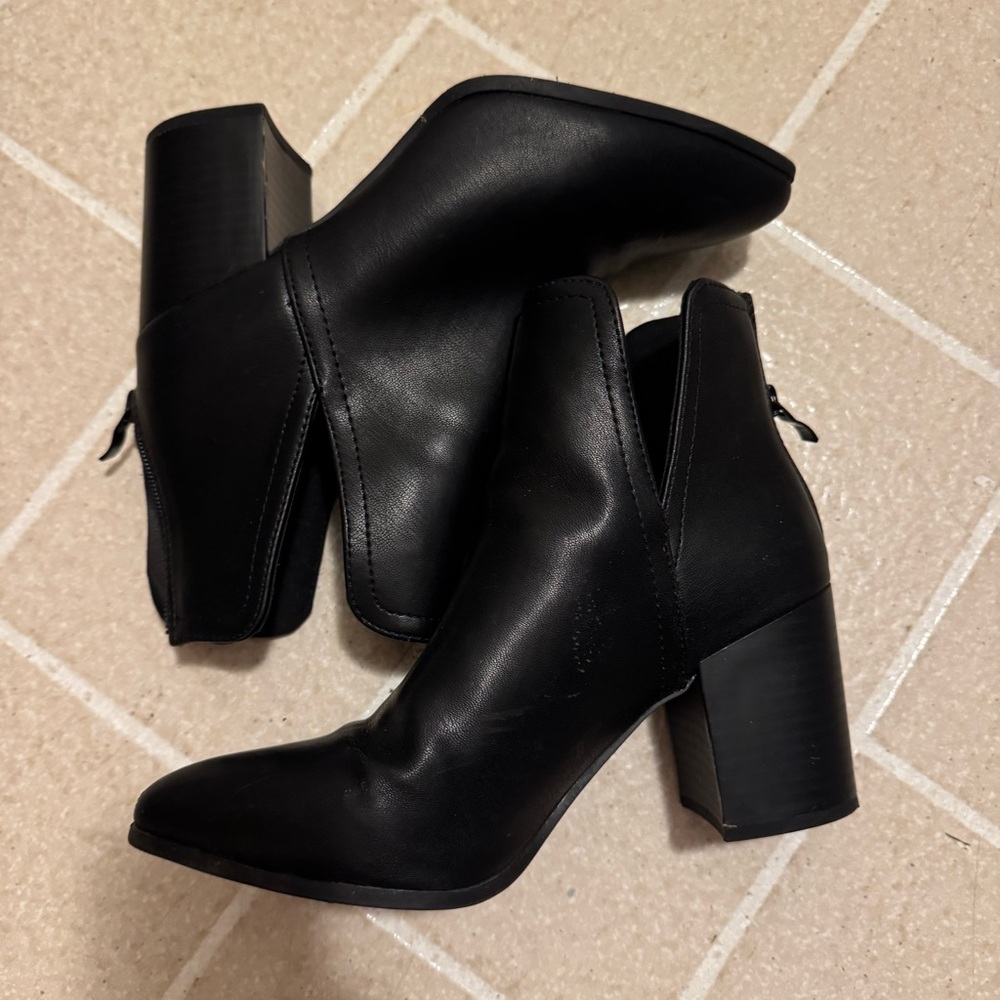 TOP Moda Black Ankle Boots